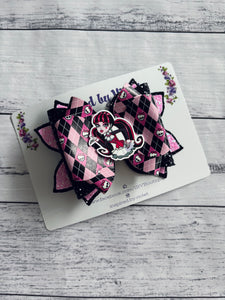 4.5" Bella Resin bow - MH Draculaura