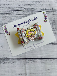 3.5" Imogen Resin bow - Gumnuts