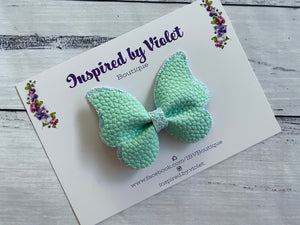 3.25" Butterfly bow - Mint