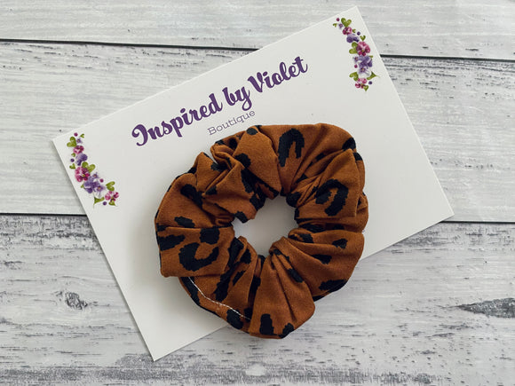 Medium Scrunchie - Brown Leopard