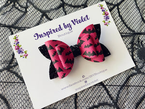 3.5" Sophia bow - Hot Pink Bats