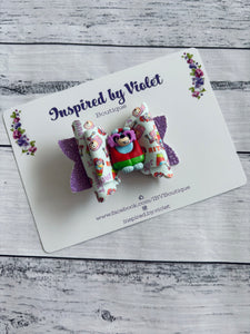 3" Ava Clay bow - Janet