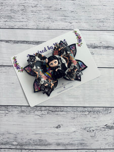 4.5" Bella Clay bow - Dancing Spooky Girl
