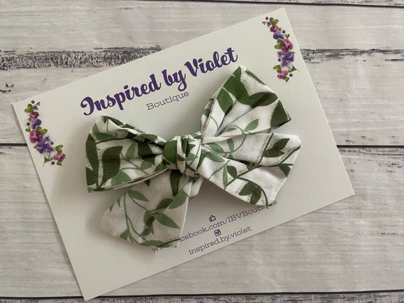 10-12cm Fabric bow on Clip -  Leaves