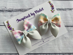 2.5" Savannah pigtail set - Gingham Hearts