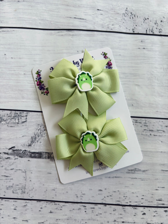 Ribbon resin piggies - Green Squish